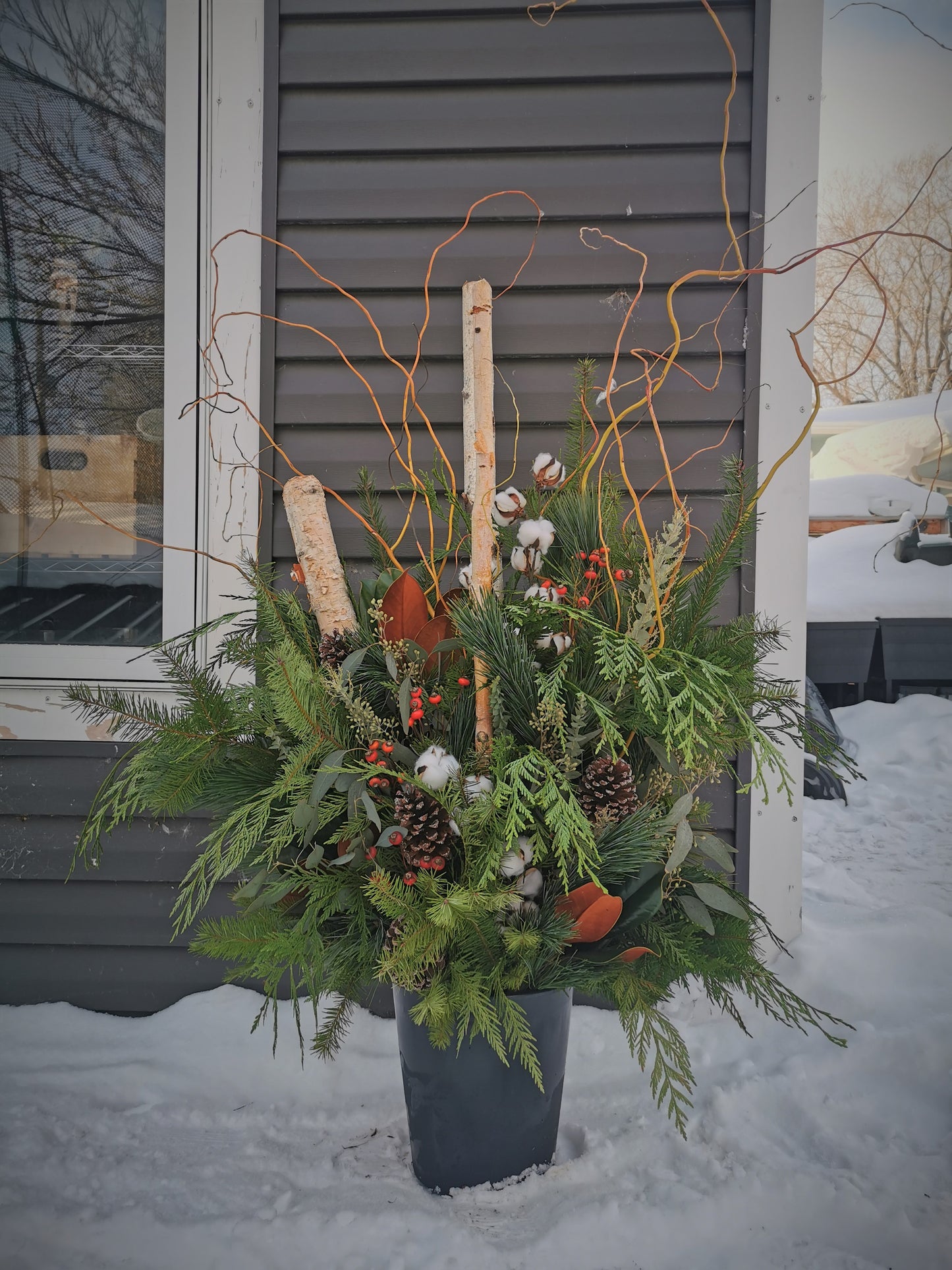 Deluxe Holiday Planter
